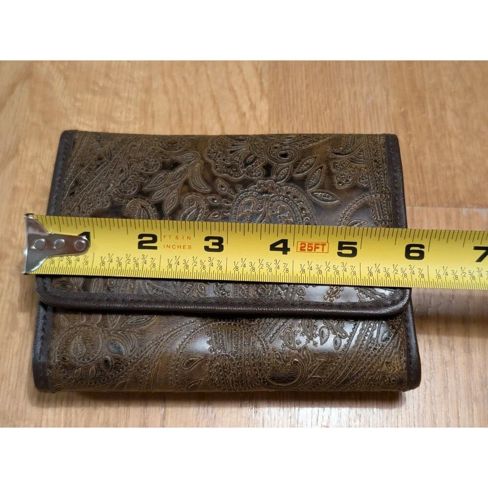 NWOT Vintage Relic Wallet Brown/Tan Leather Embossed Floral Design Multi Pocket